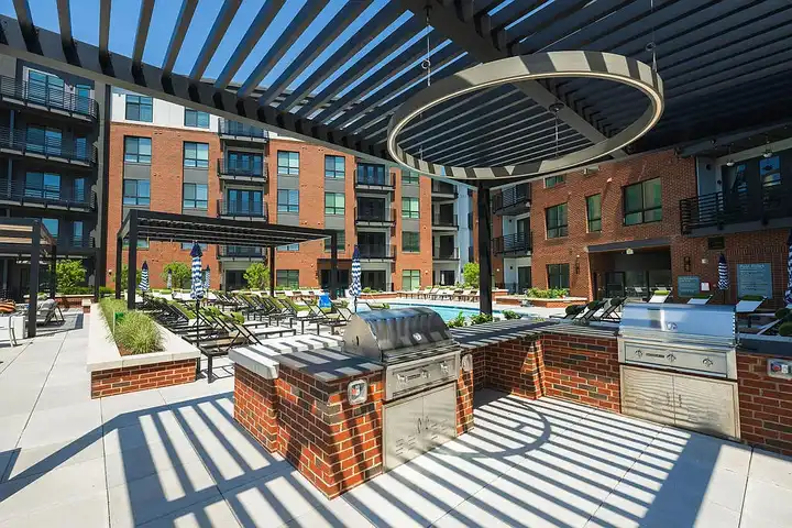 The Rowe at Commonwealth - Charlotte, NC