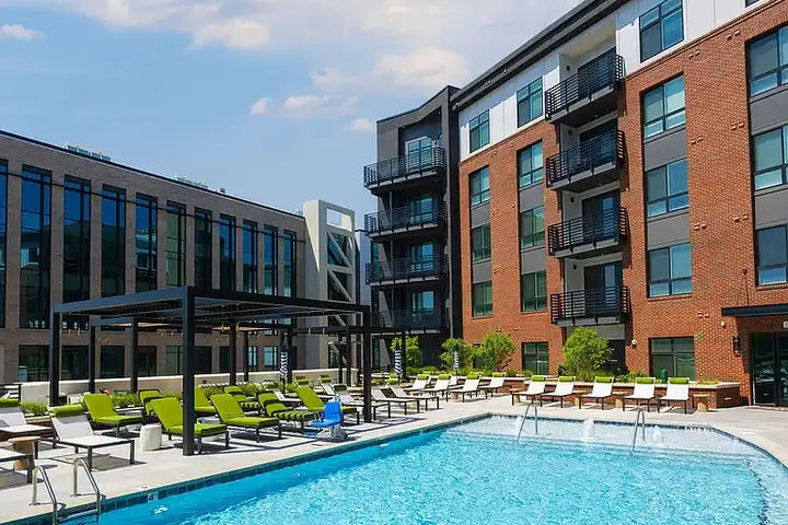 The Rowe at Commonwealth - Charlotte, NC