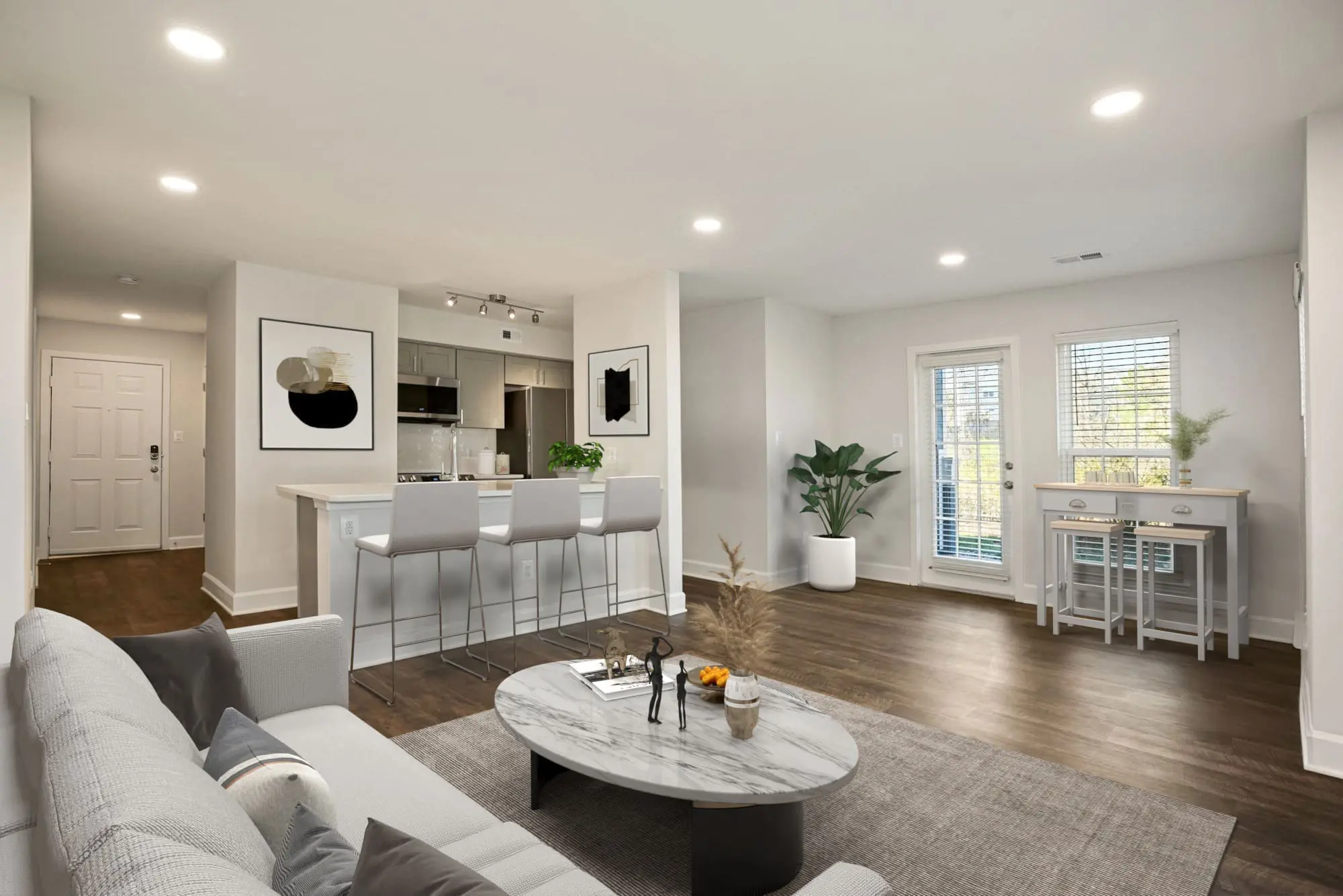 Lakeside Apartments