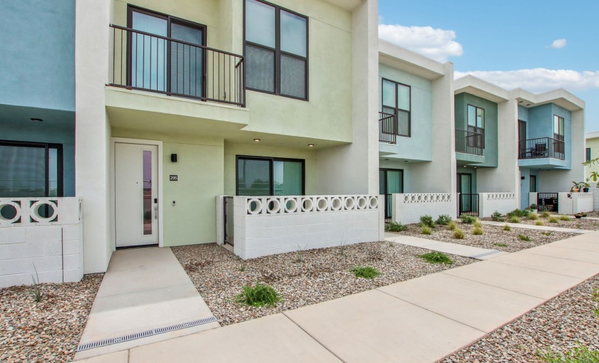 Luxury Townhomes in Goodyear, AZ