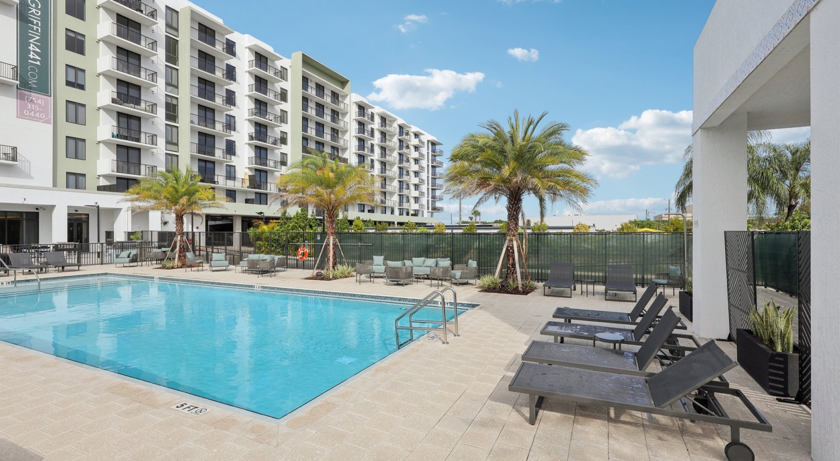 Relax & unwind poolside