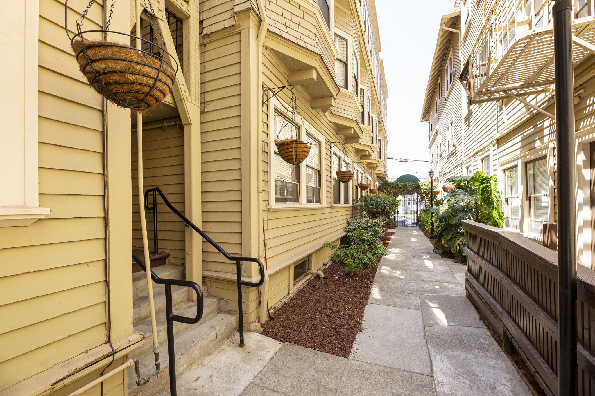 Vue de Lac Apartments Building Photo 5