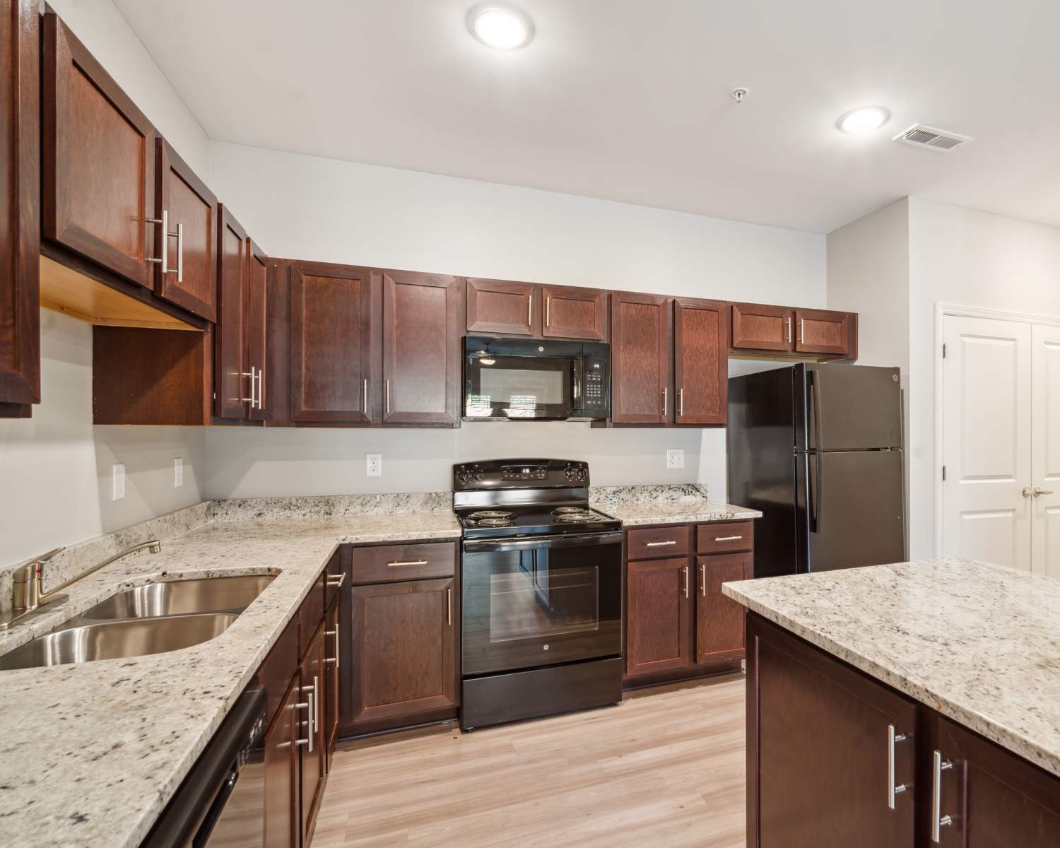 Apartments in Lexington, Kentucky at The Alcove at Russell Cave