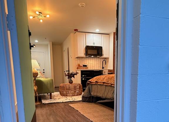 A view into a living room from a hallway.at The Vintage, Walla Walla, WA 99362