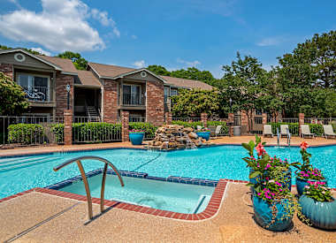 Hot Tub And Pool at Pear Orchard, Ridgeland, MS, 39157