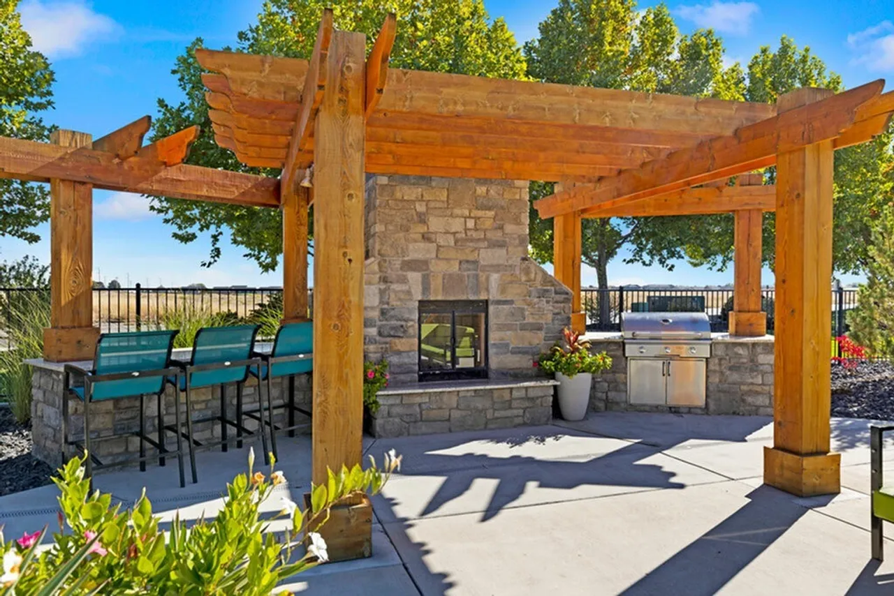 Outdoor Community Patio with Fire Place and TV