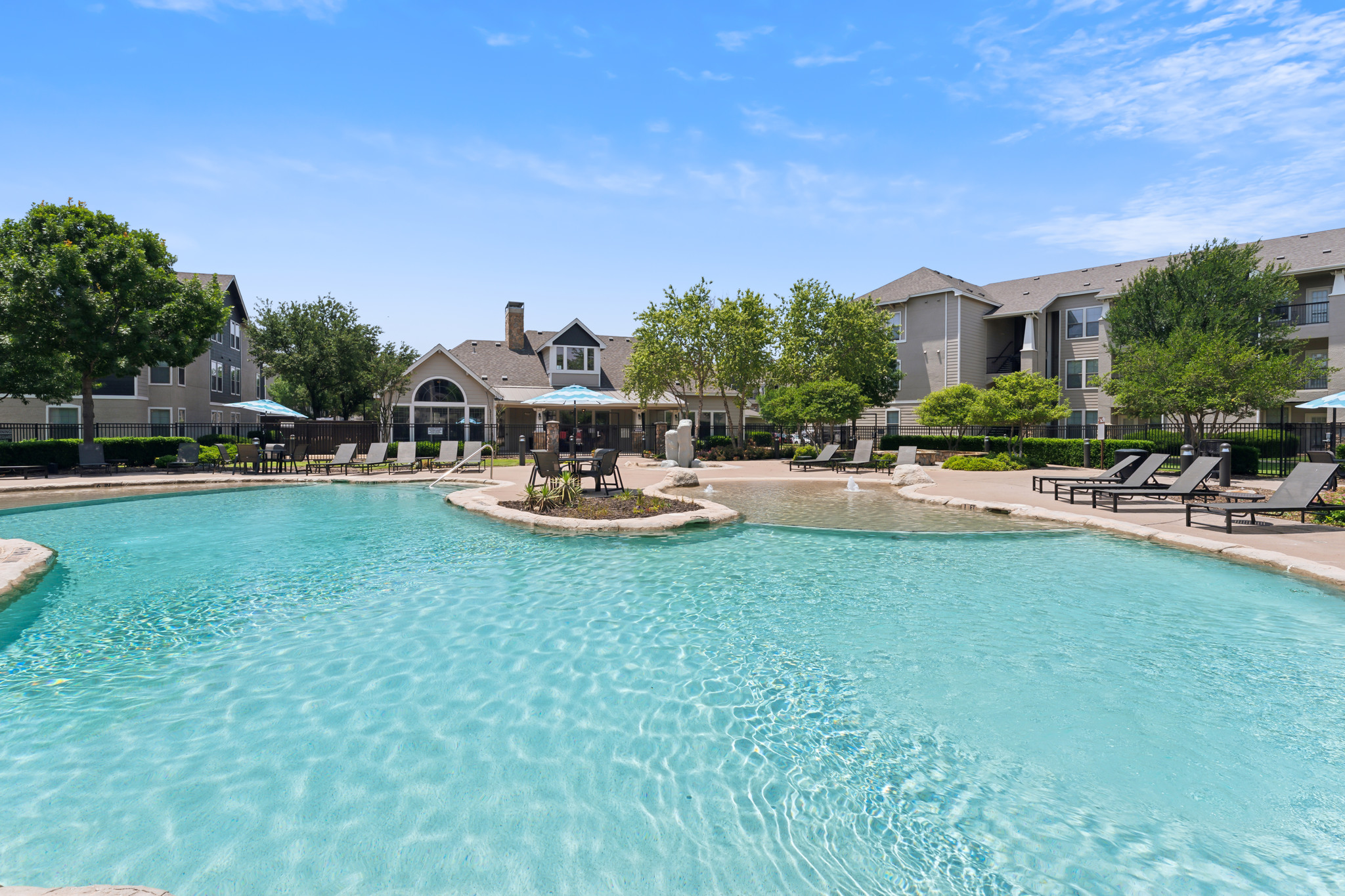 the pool at The  Wyatt at Presidio Junction
