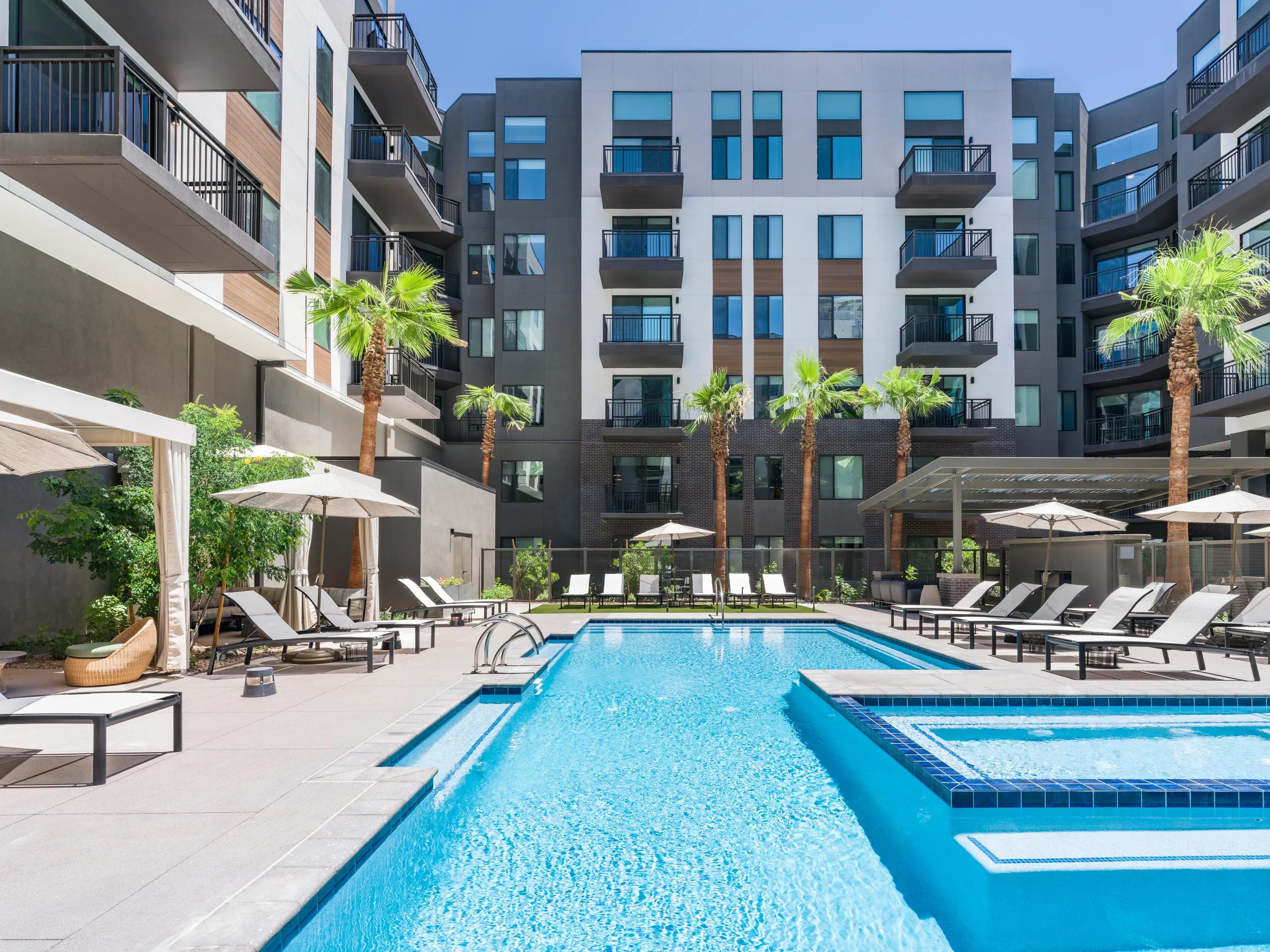 resort style pool modera scottsdale apartments in scottsdale az