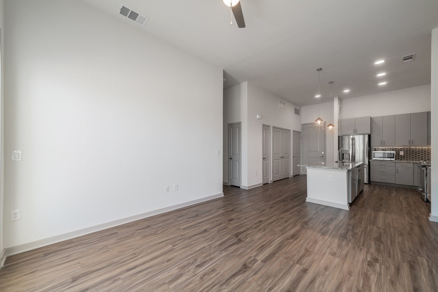 High ceilings. Open spaces. Luxury details. 💎 The Kit floor plan is split-living perfected ✨ NTS...