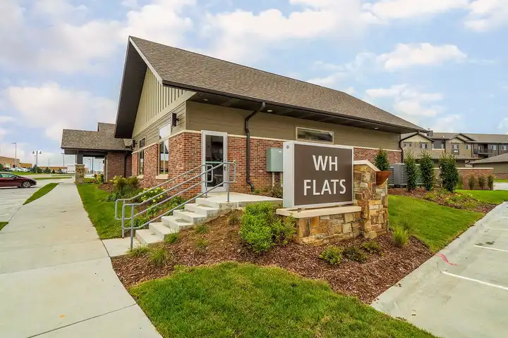 WH Flats - Lincoln, NE