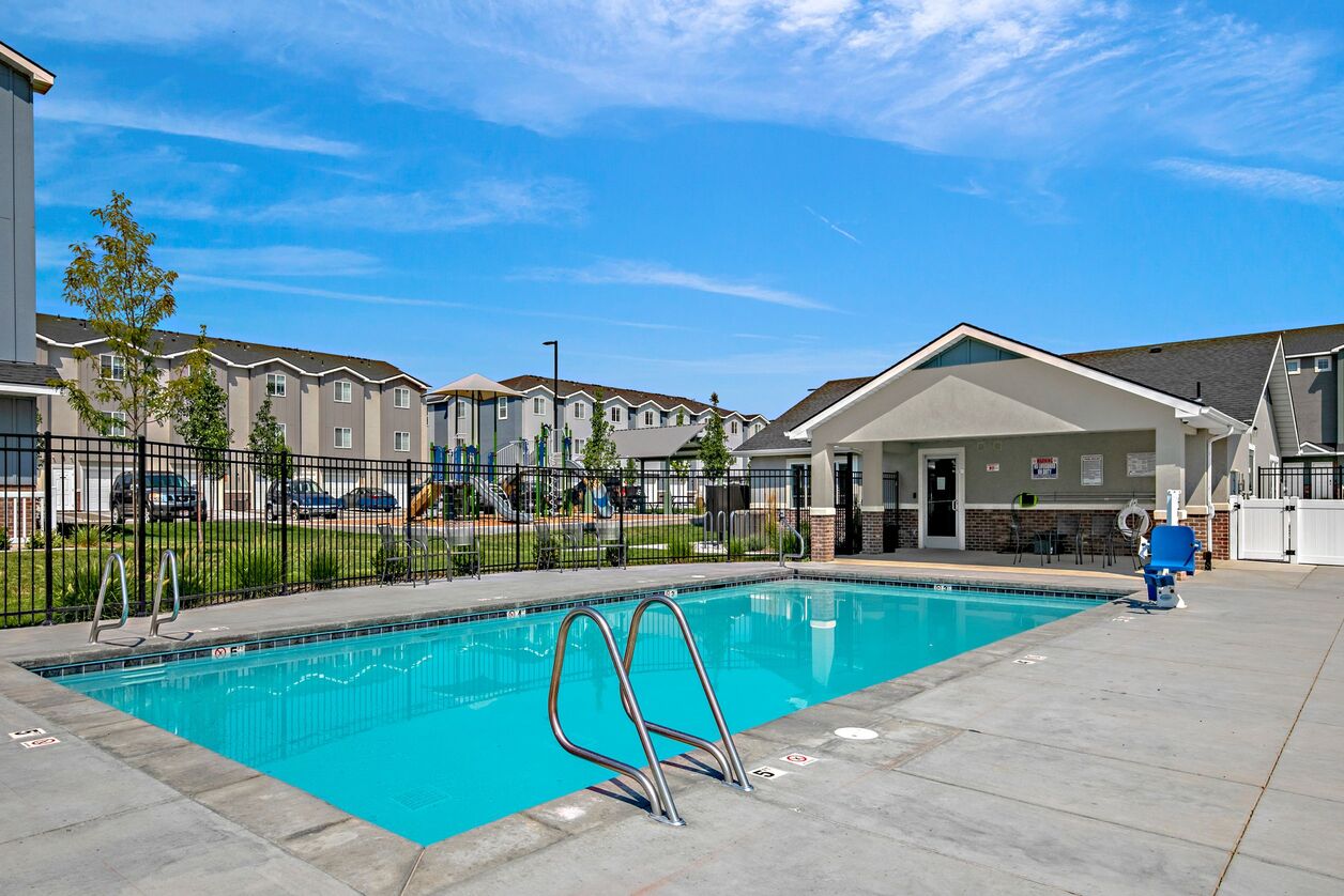 Entrata Farms Pool