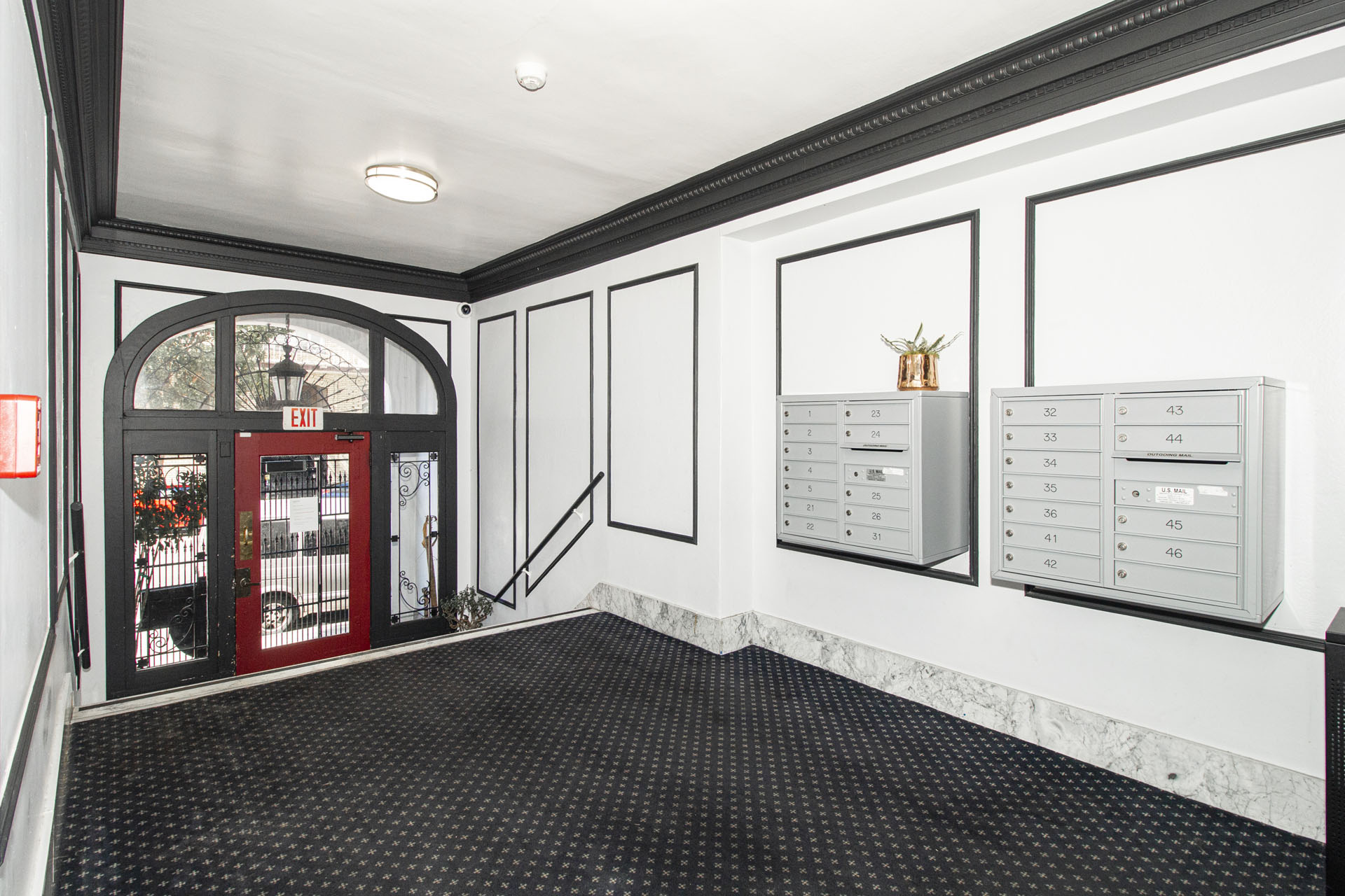 735 O’Farrell Building Photo 3