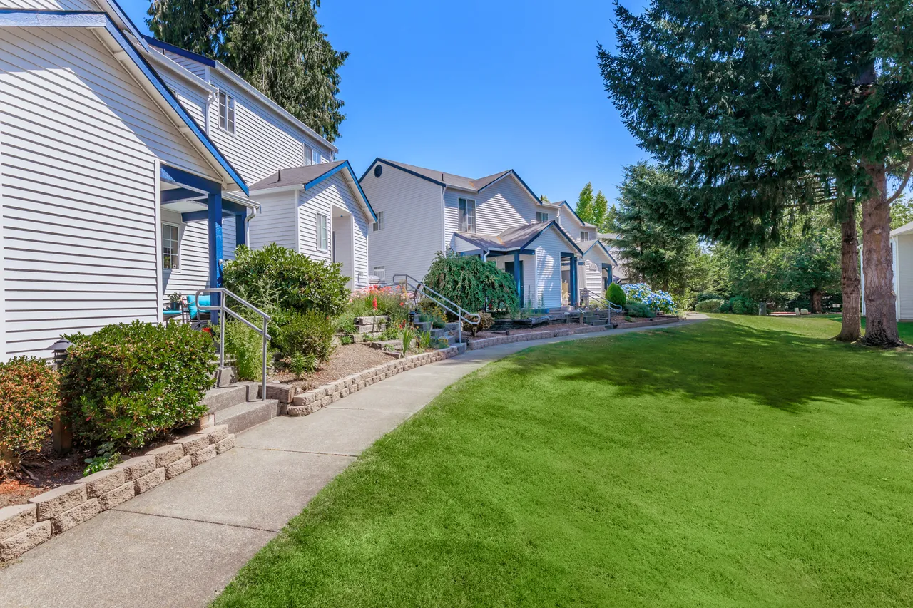 Greenspace w/ Picnic Areas and Grills