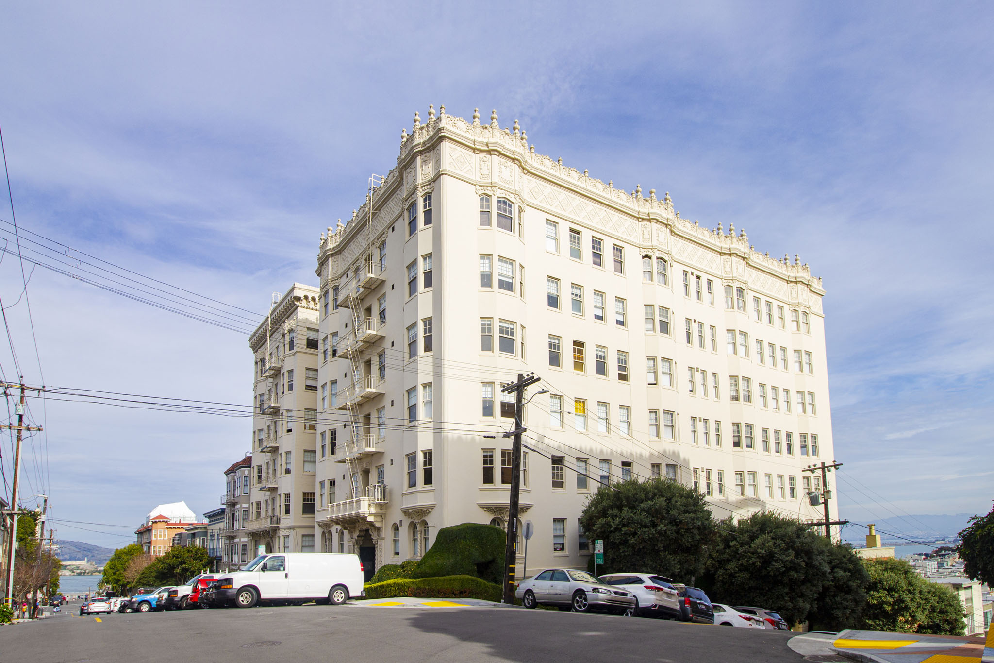 2200 Leavenworth Building Photo 1