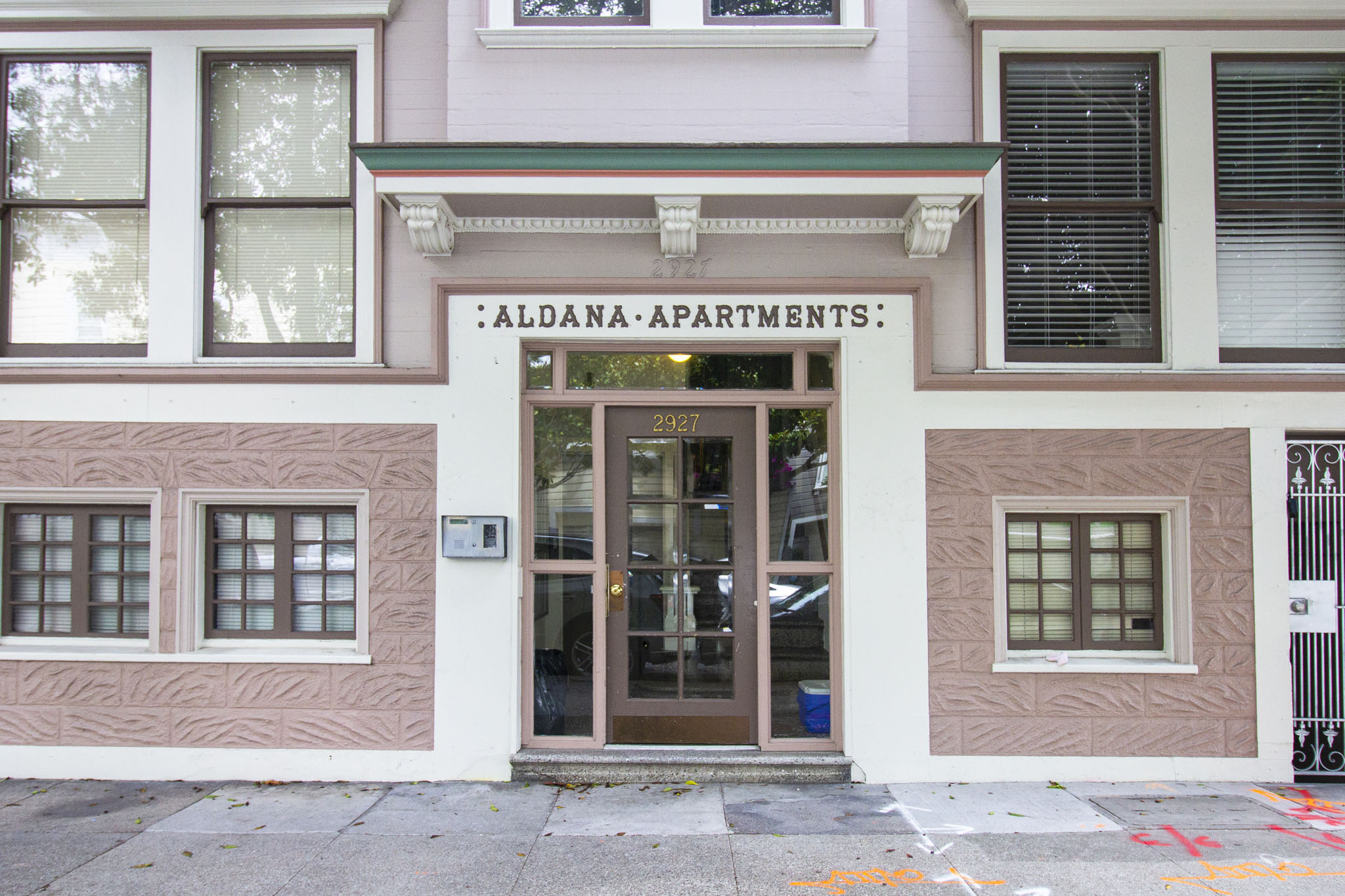 2927 Sacramento Building Photo 1