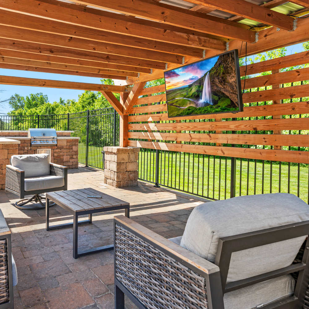 Community patio with couch at Prairie Point Luxury Apartments in O'Fallon. MO