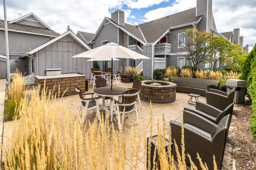 The-Glen-Luxury-Townhomes (2)
