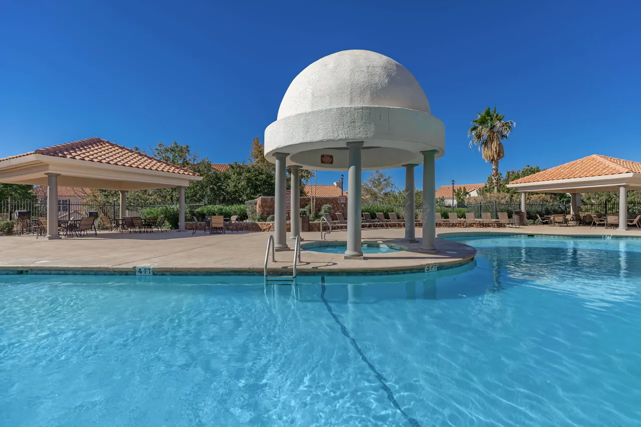 Resort-Style Pool & Clubhouse