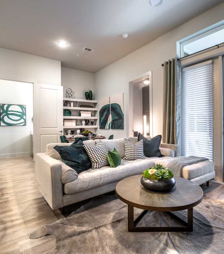 Spacious living room at Cornell Midtown in Dallas, Texas
