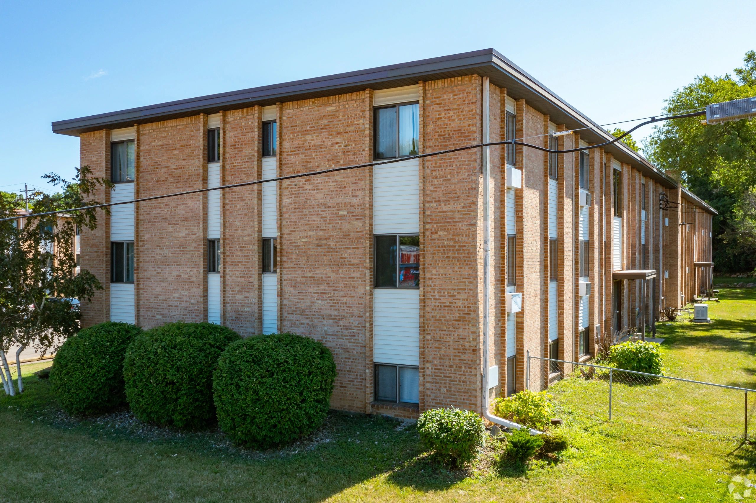 //img1.wsimg.com/isteam/ip/40633675-3b15-4ea1-9023-aa3d69241129/BuildingPhoto%20-%202023-07-19T001246.102.jpg/:/rs=w:1300,h:800