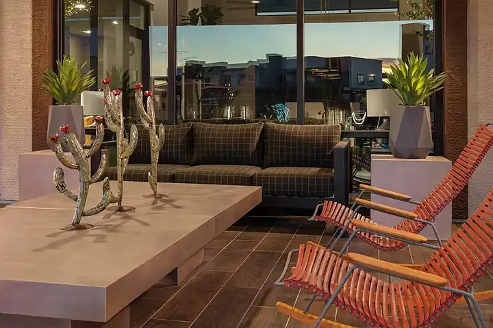 Weylyn Luxury Apartments - Laveen, AZ