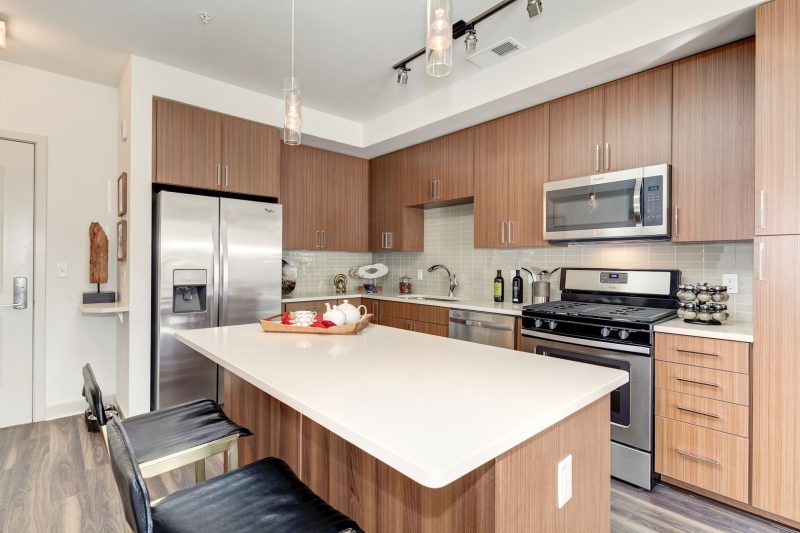 Versa_LuxuryApartmentCommunity_Kitchen_Merriweather_ColumbiaMD