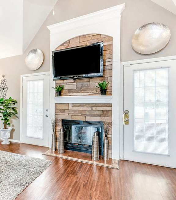 Living room at Wynton Pointe Apartment Homes in Nashville TN