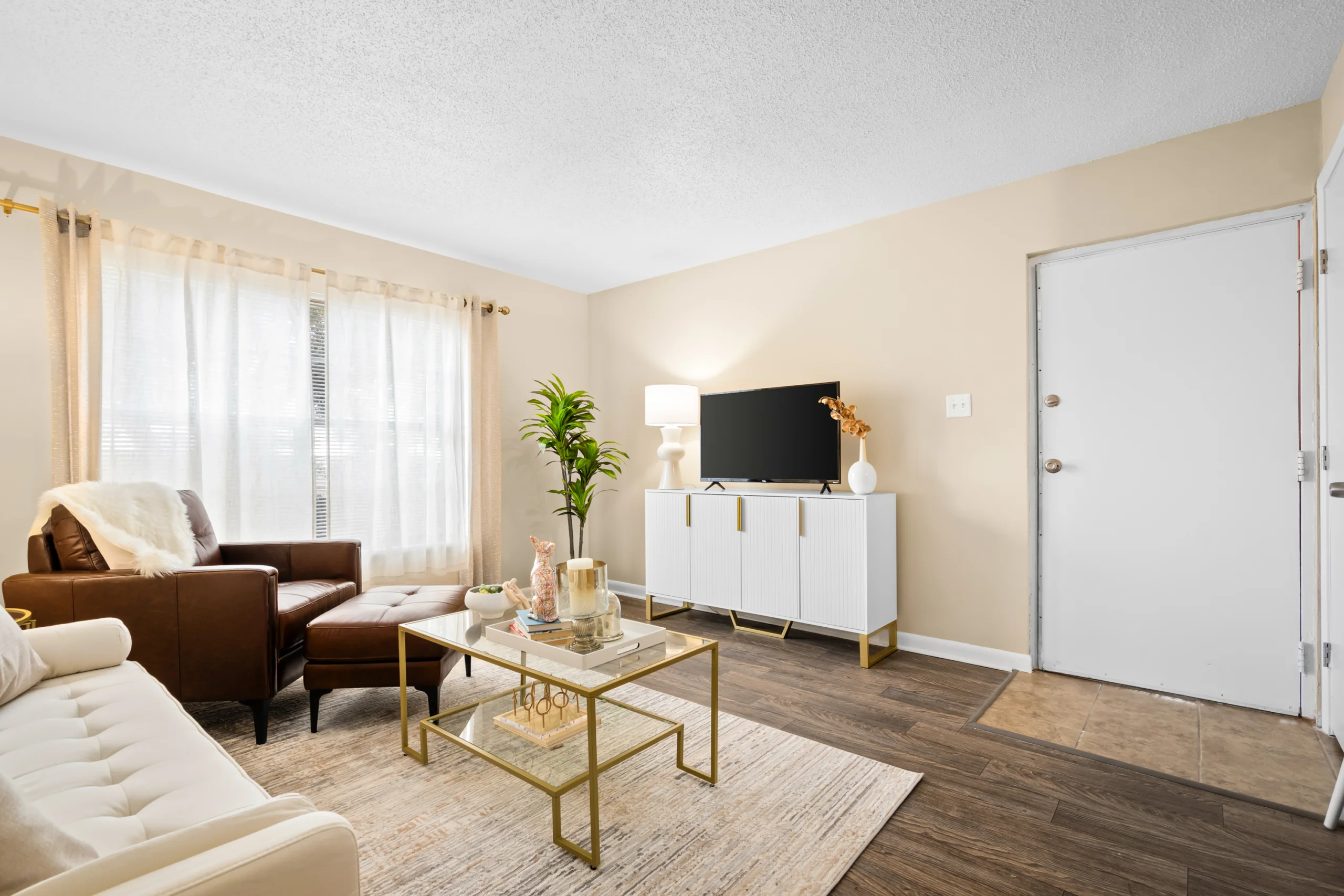 02-4031 Airport Blvd-102
