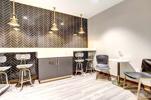 Coffee Lounge at The Cosmopolitan Apartments, Tulsa, 74119