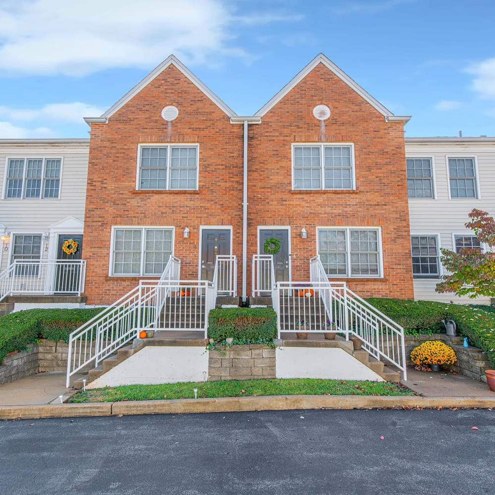 Building exterior at Stanford Place Apartments in Saint Louis, Missouri