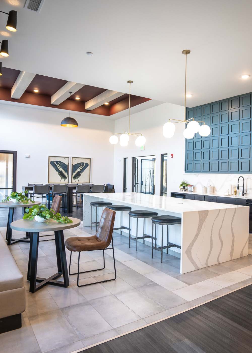 Community lounge area at Apex at Perry Crossing in Plainfield, Indiana