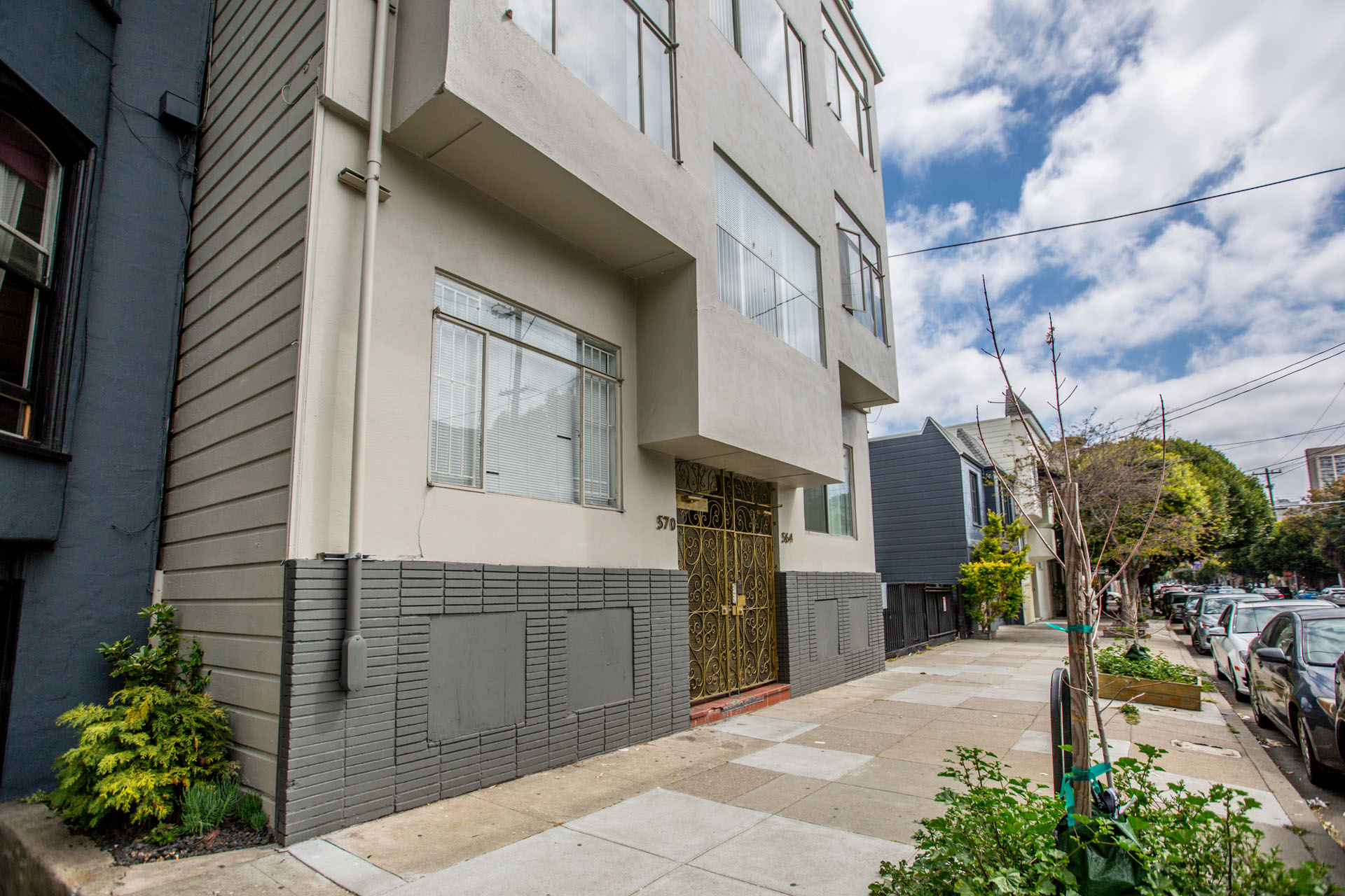 570 Grove Building Photo 3