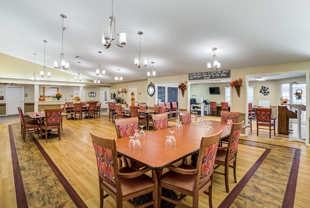 7 DiningRoom Winkler Court