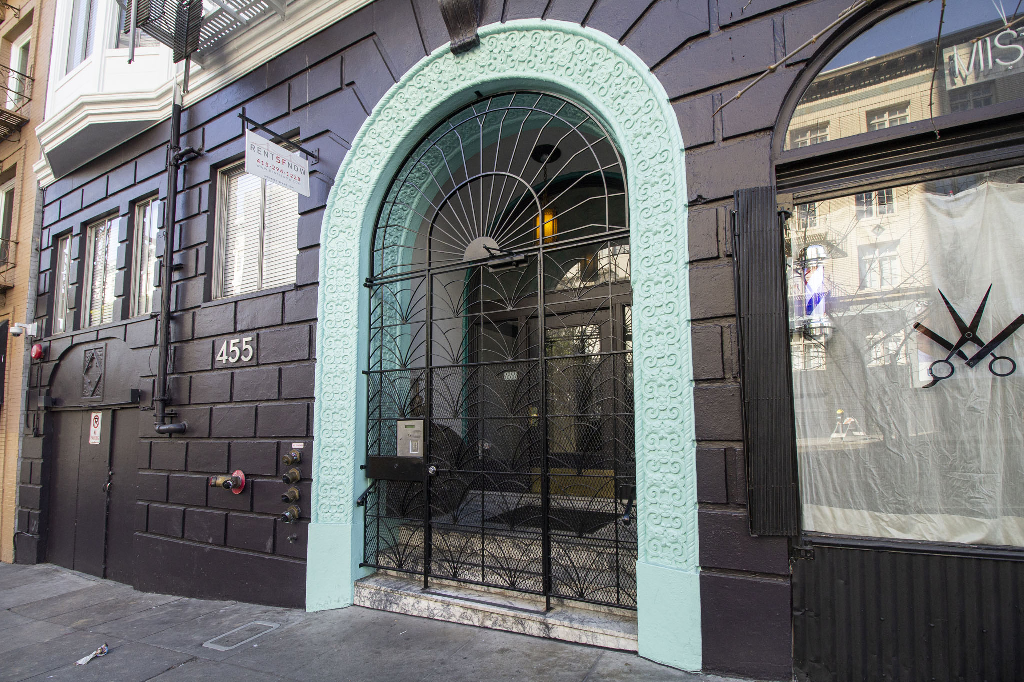 455 Hyde Building Photo 3