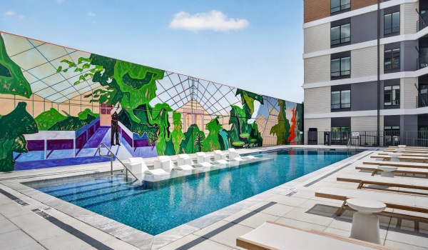 swimming pool