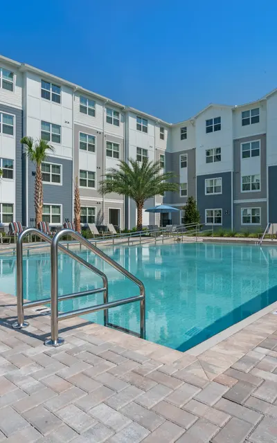 Hawthorne Park - Hotel, Condo, City