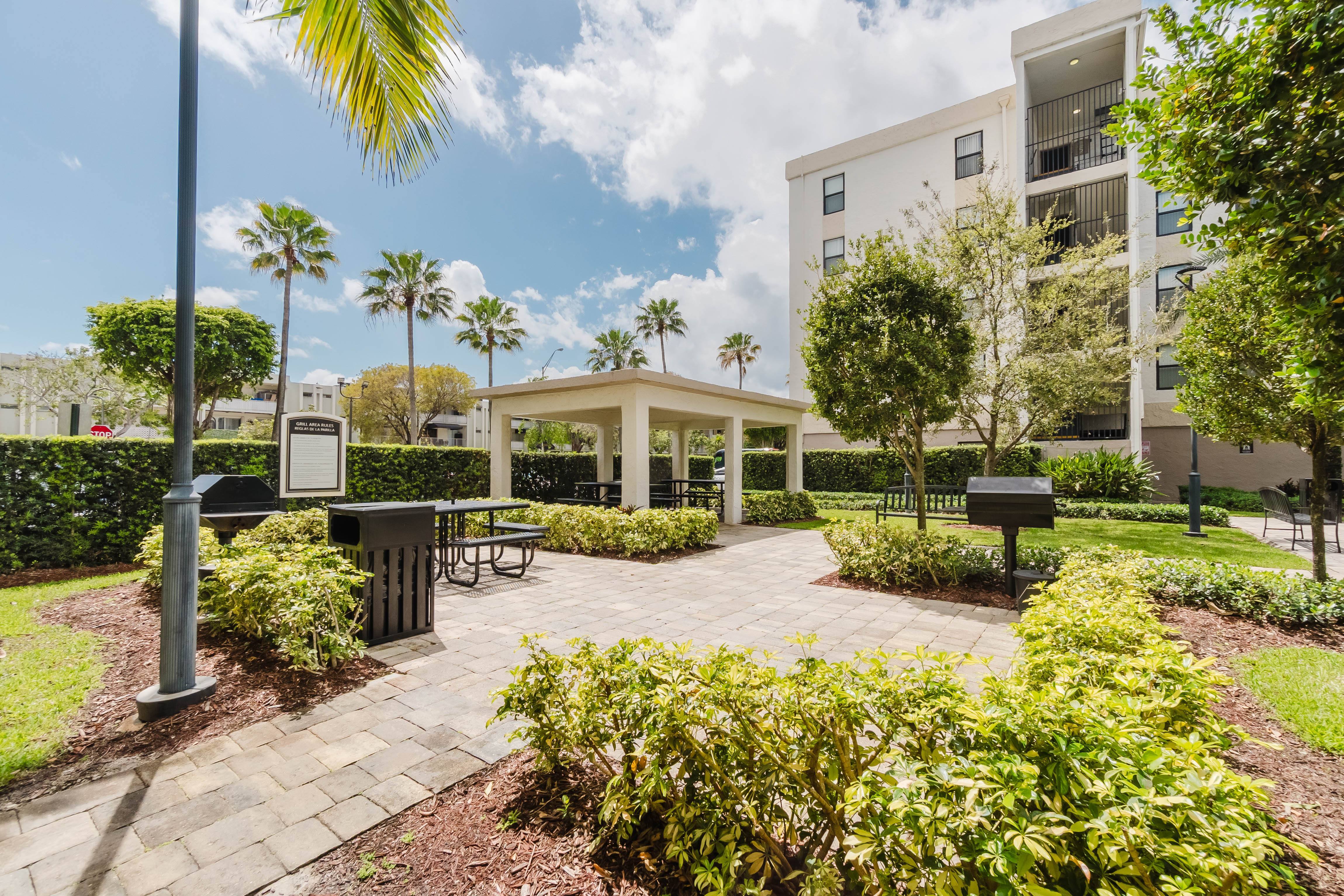 Todel Apartments