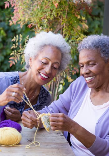 Residents sewing together at Belvedere at Berewick in Charlotte, North Carolina