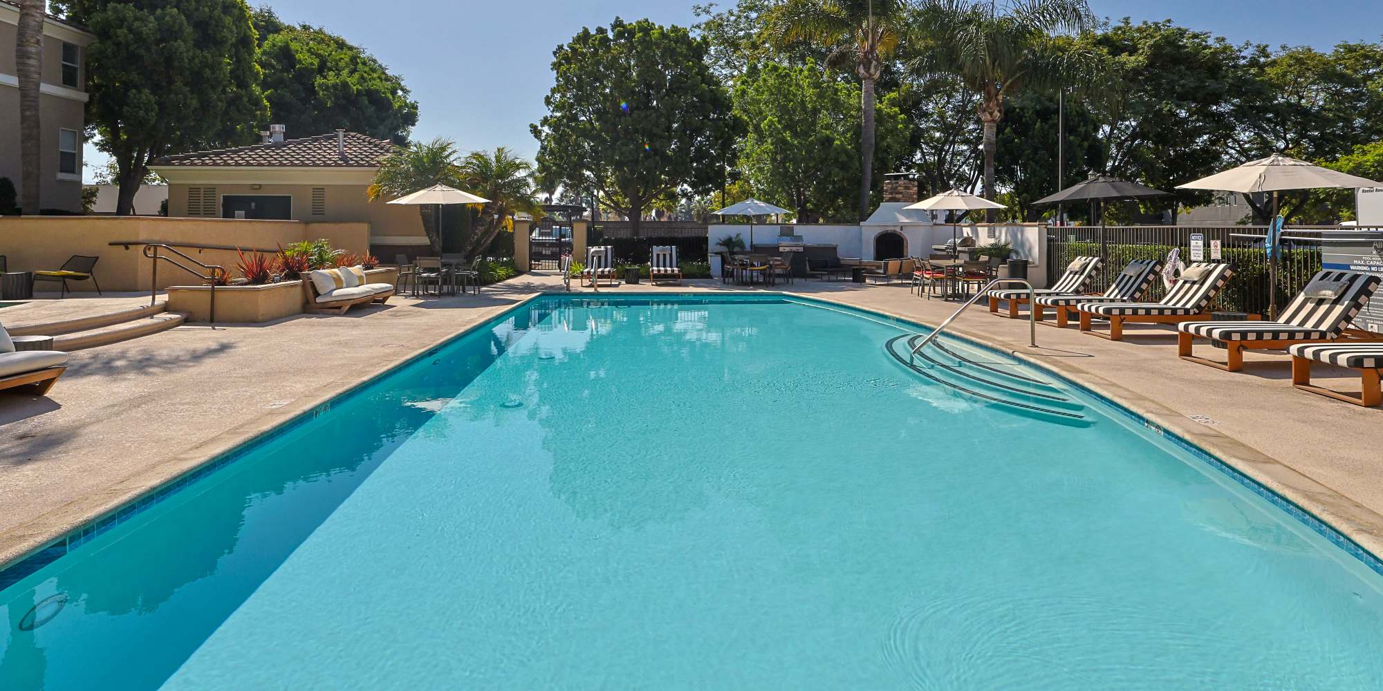 Allure at Camarillo apartments in Camarillo, California