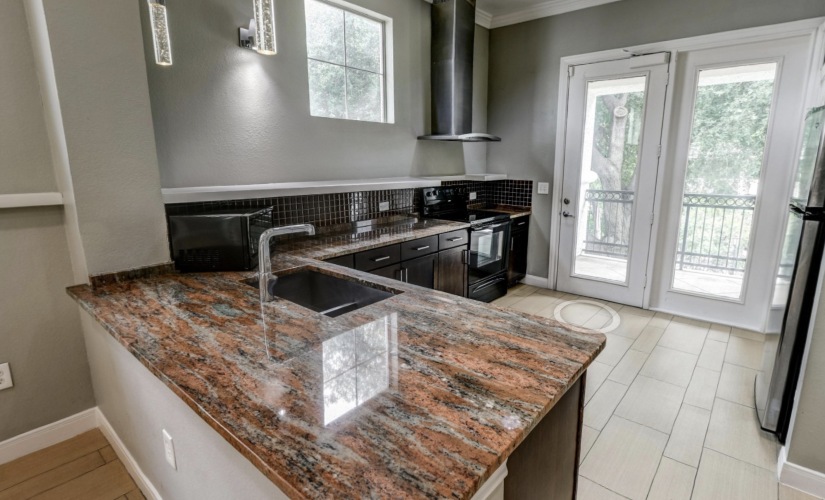 75 West photo