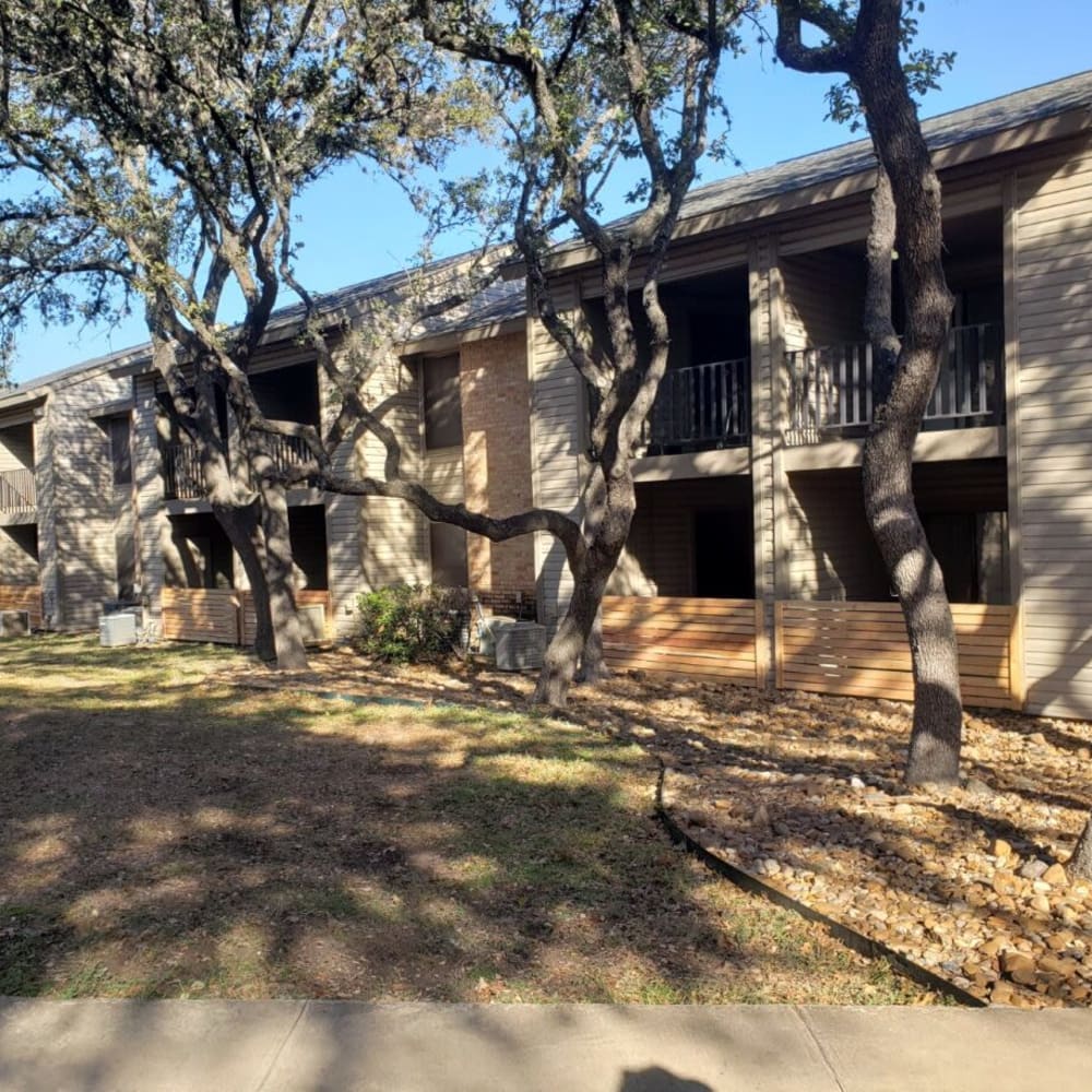 Exterior of apartments at Cornerstone At Overlook in San Antonio, Texas 