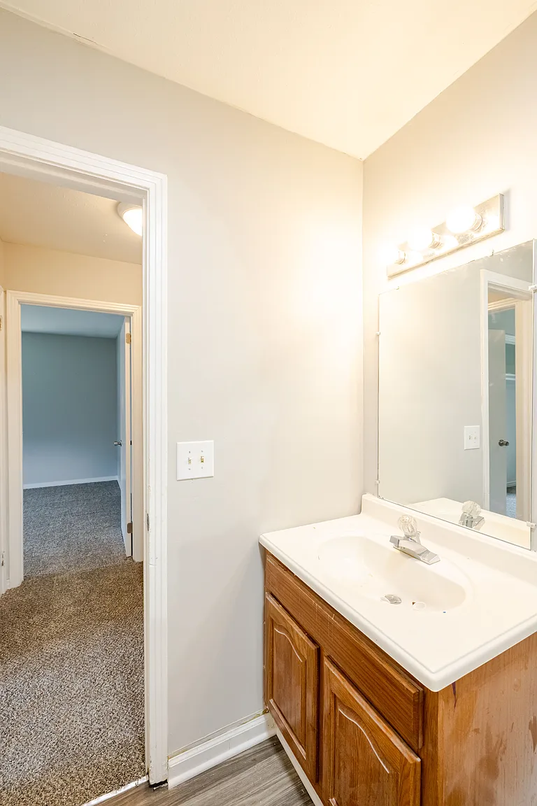 Villages of Autumnwood bathroom in Union City, TN