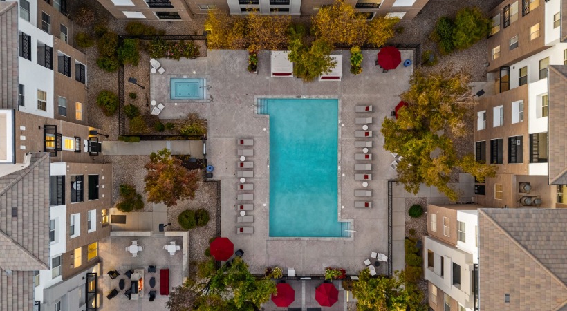 Lorian Pool View