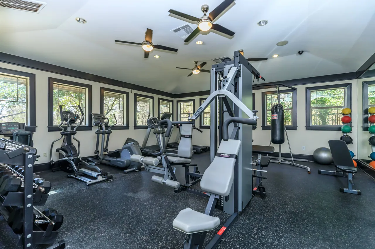 24 Hr Fitness Center