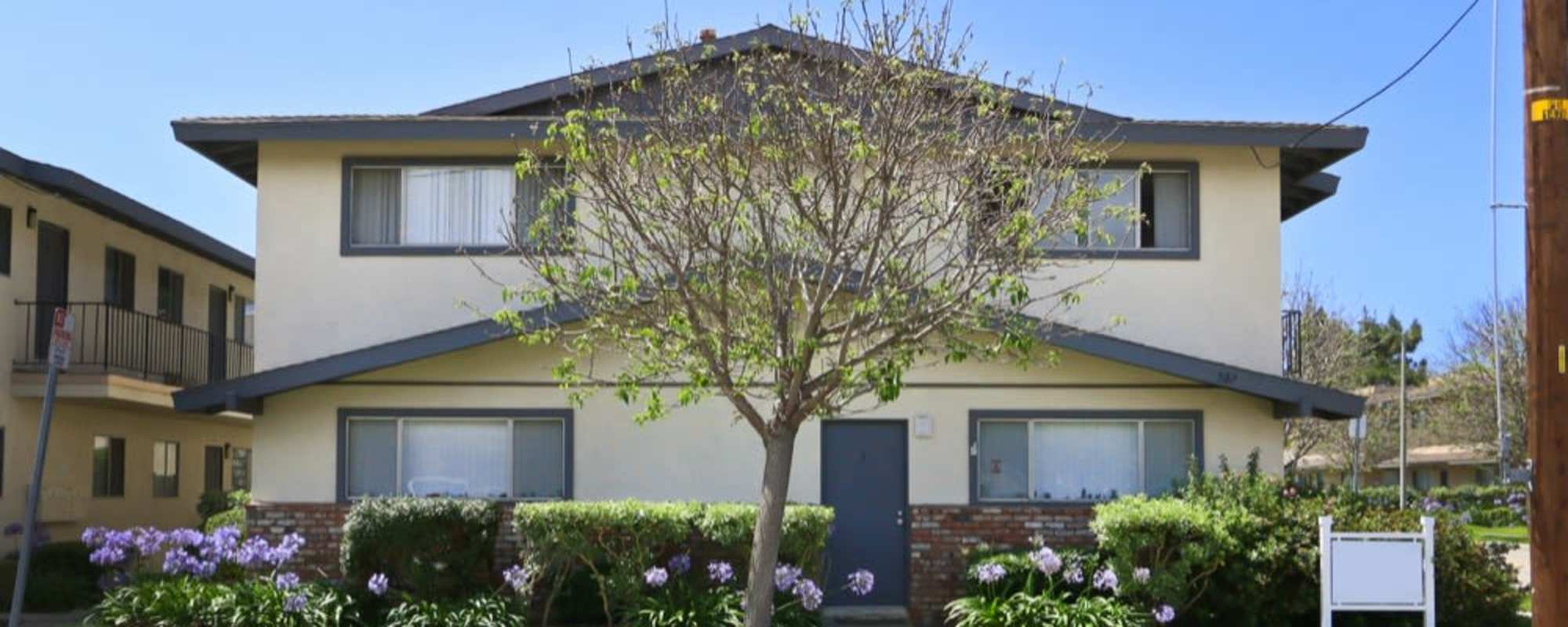 Apartments at Huntington Reef in Huntington Beach, California