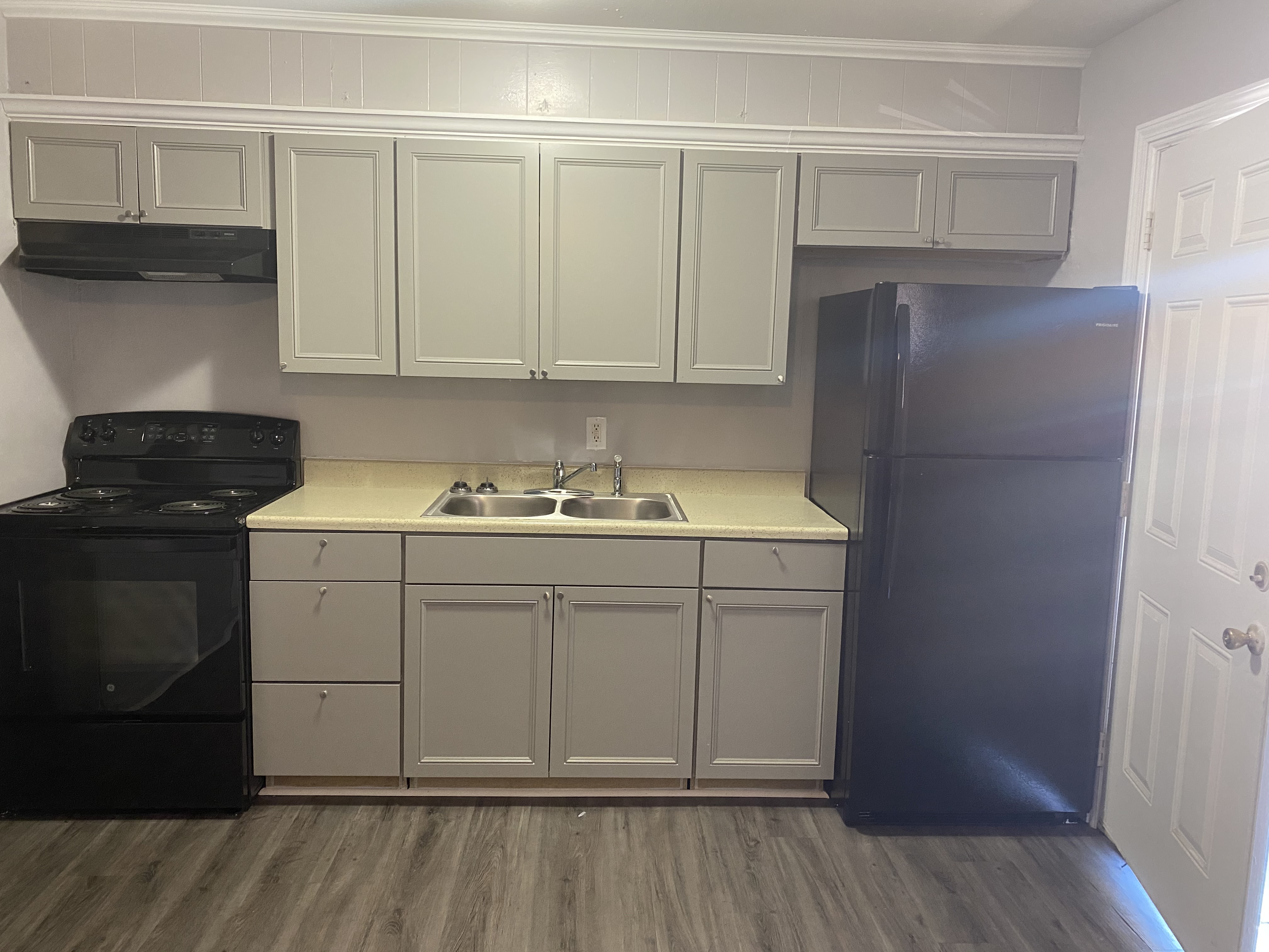 Southwind Apartments photo