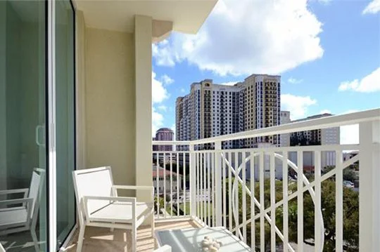 Patio2.jpg