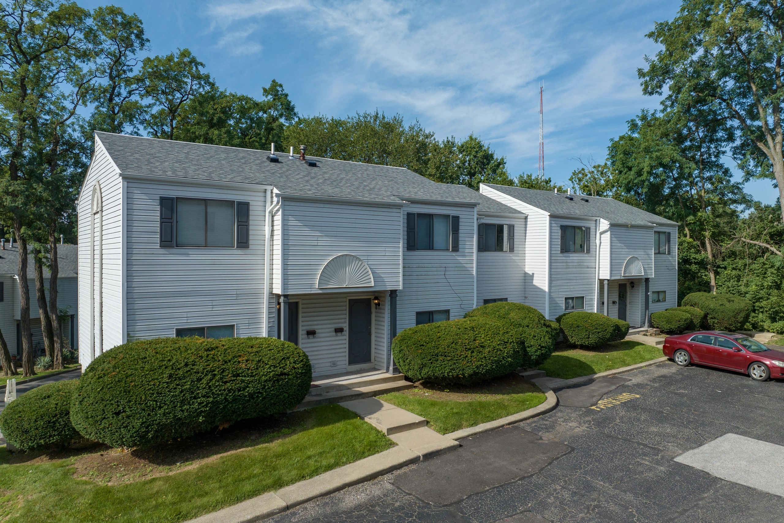 //img1.wsimg.com/isteam/ip/09dec7e5-b3a9-488b-b547-872705a7b59f/BuildingPhoto%20-%202023-09-20T231107.729-9a50b75.jpg/:/rs=w:1300,h:800