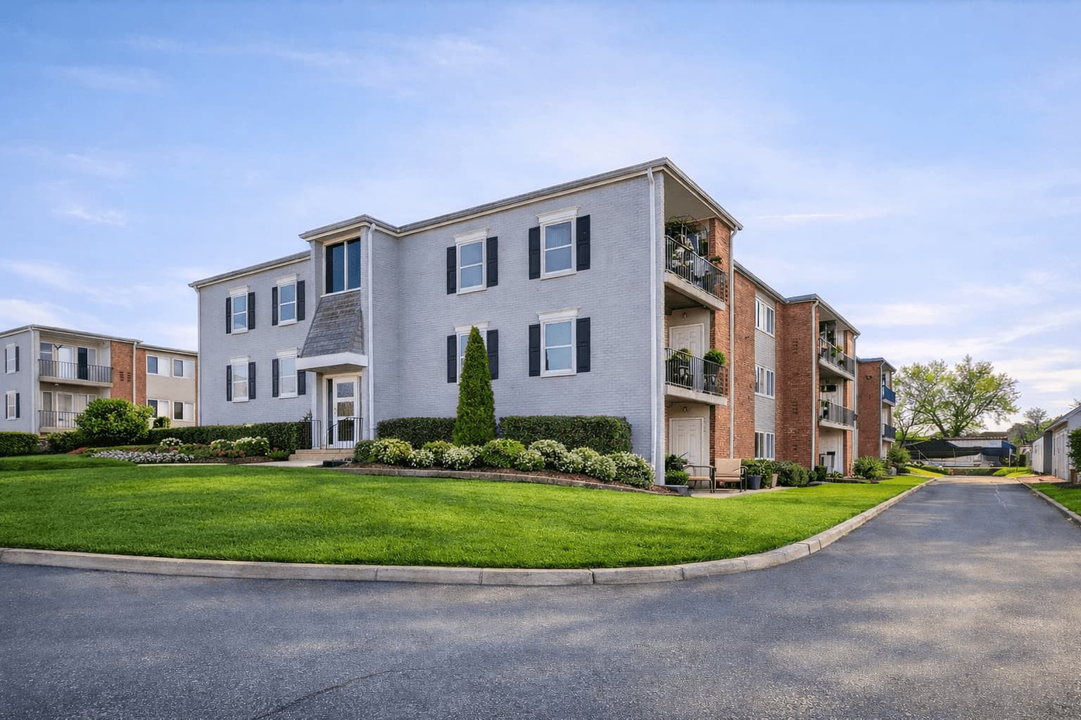 Christopher Crossing Apartments photo