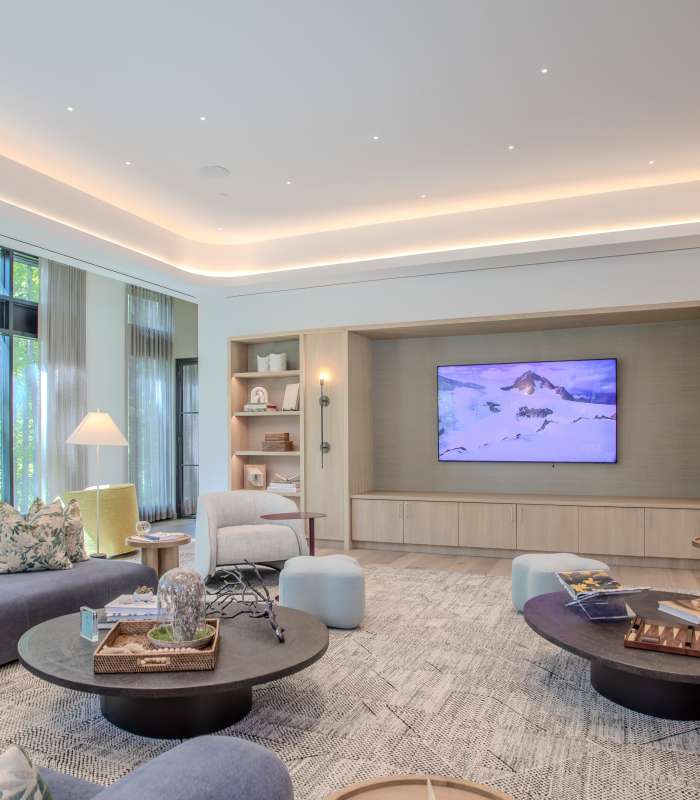 Stylish clubroom St. Albans Lofts in Raleigh, North Carolina